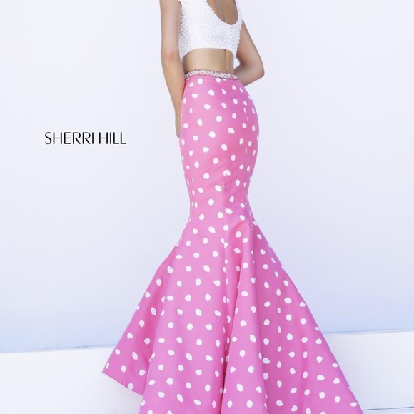 Sherri Hill Prom Dress - Picture 2 of 3